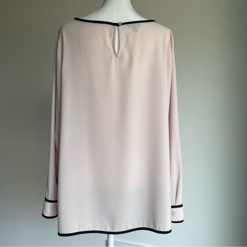 Talbots Pink Blush Blouse with Keyhole Closure and side Zipper in size X, NWOT - Picture 3 of 11